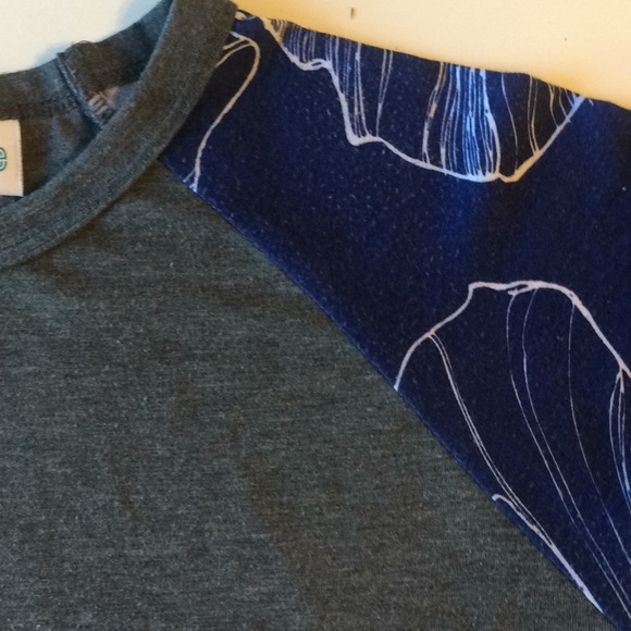 🌺 LuLaRoe Hibiscus Randy - Picture 7 of 7